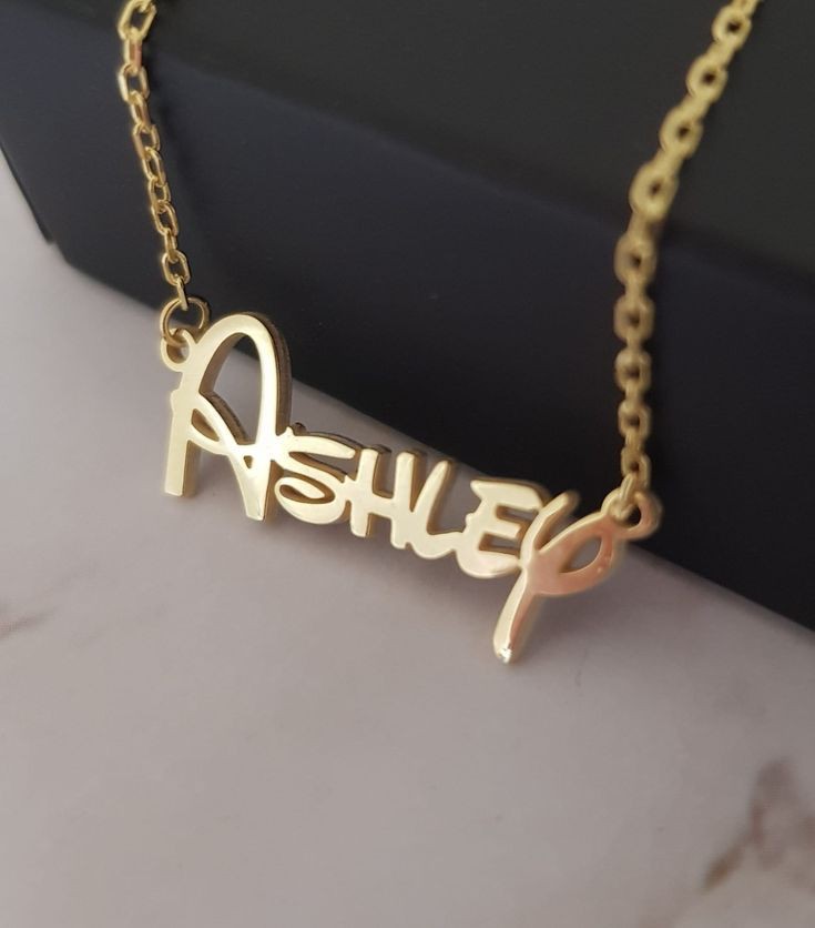 Silver Disney font pendant with name engraving, stylish gift
