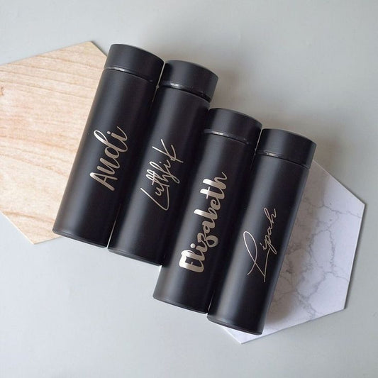 Personalized Black Temperature Sipper - 500ml Insulated Bottle with LED Display for Perfect Hydration - KraftedKey