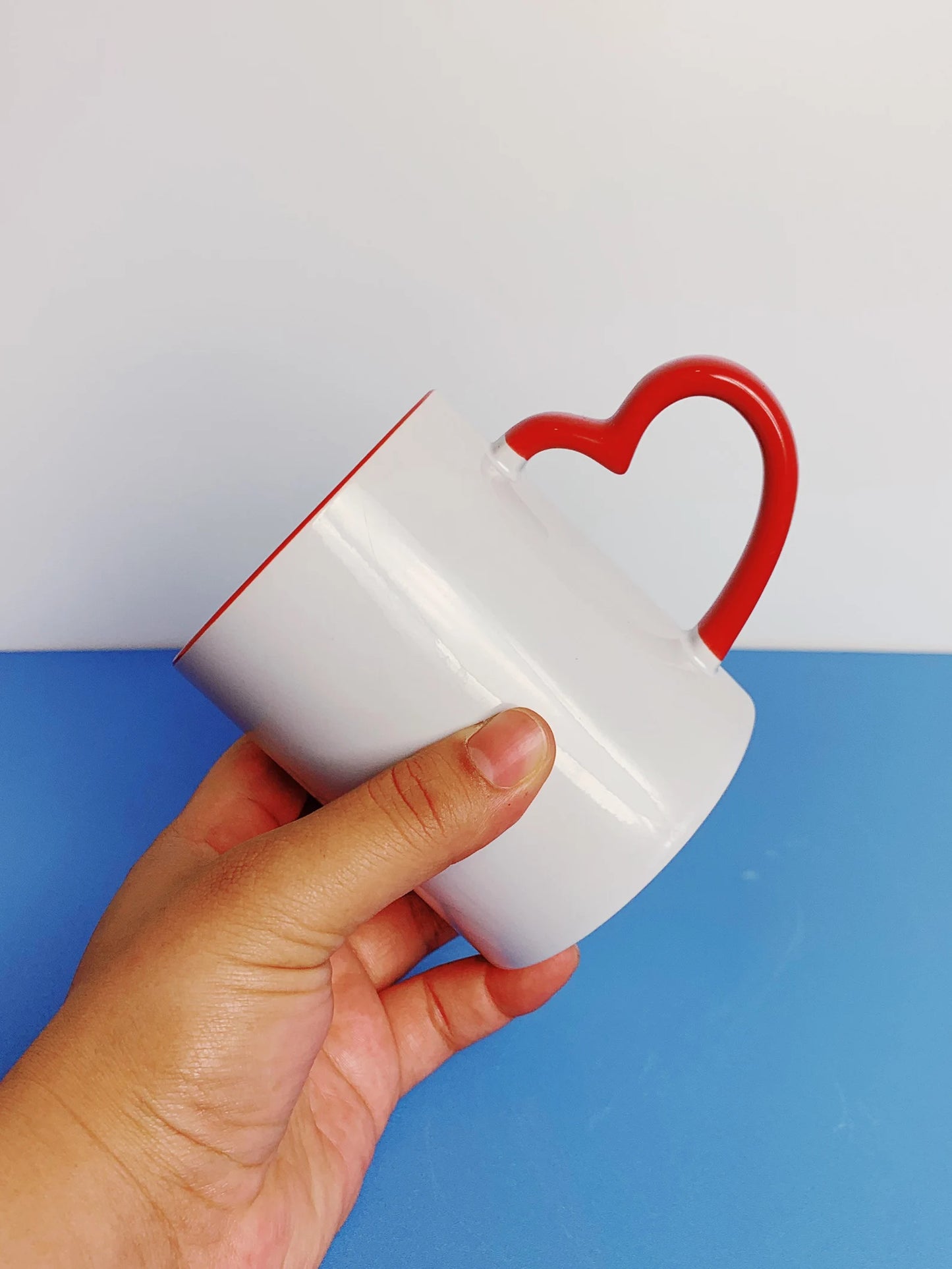 microwave-safe heart shaped handle mug for tea and coffee