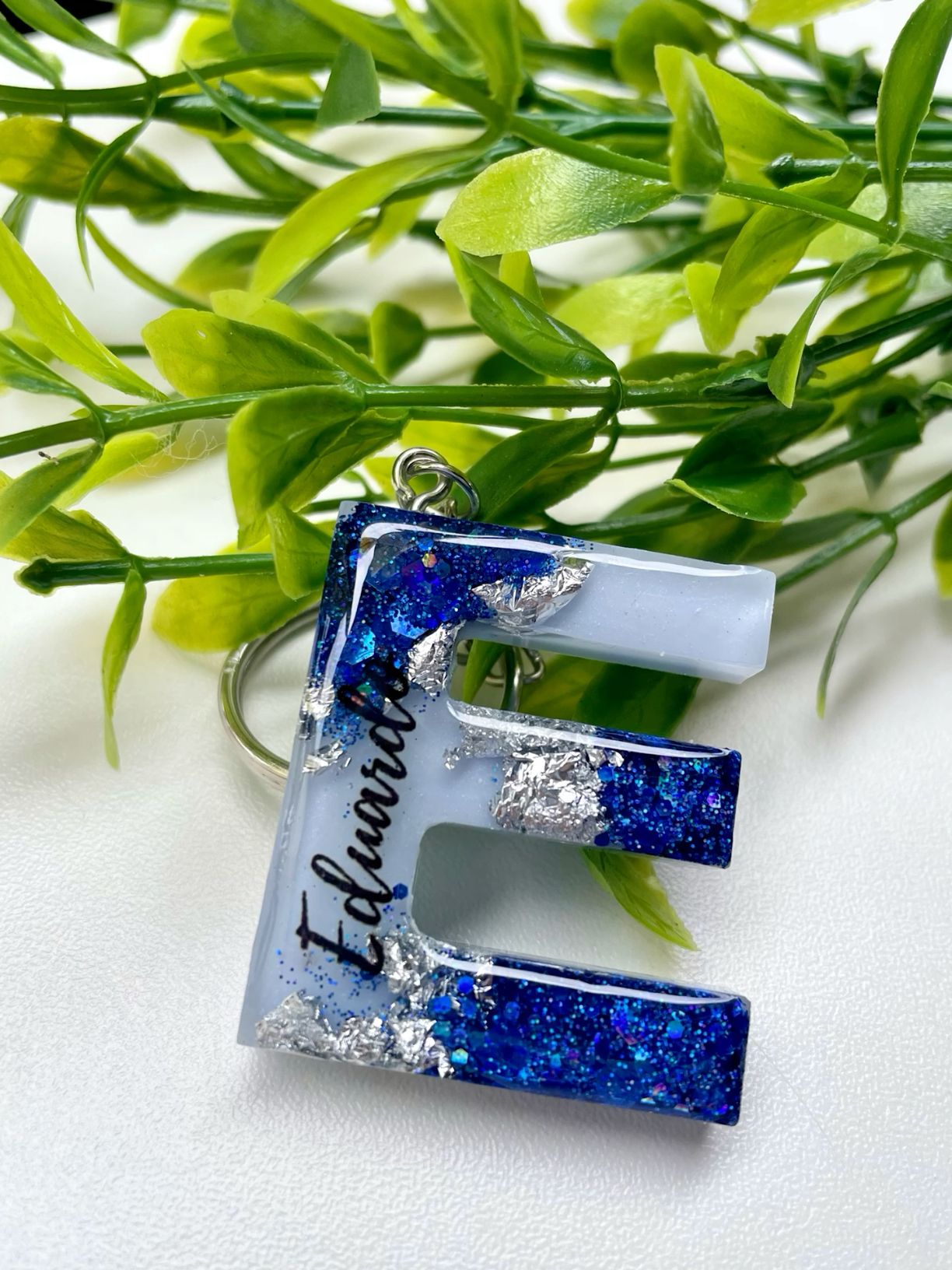 Personalized resin initial keychain with dried flowers – handmade gift