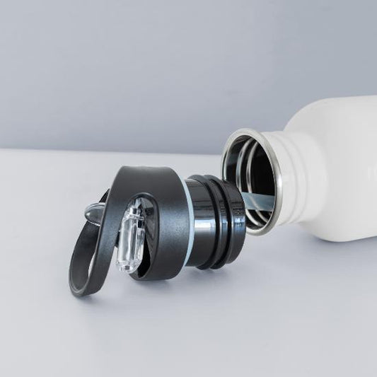 650ml sipper bottle featuring custom text and durable design – KraftedKey