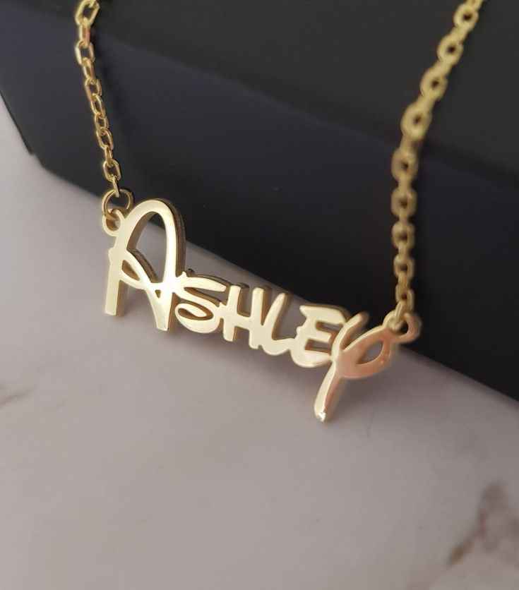 Disney Font Name Pendant – Personalized Custom Jewelry