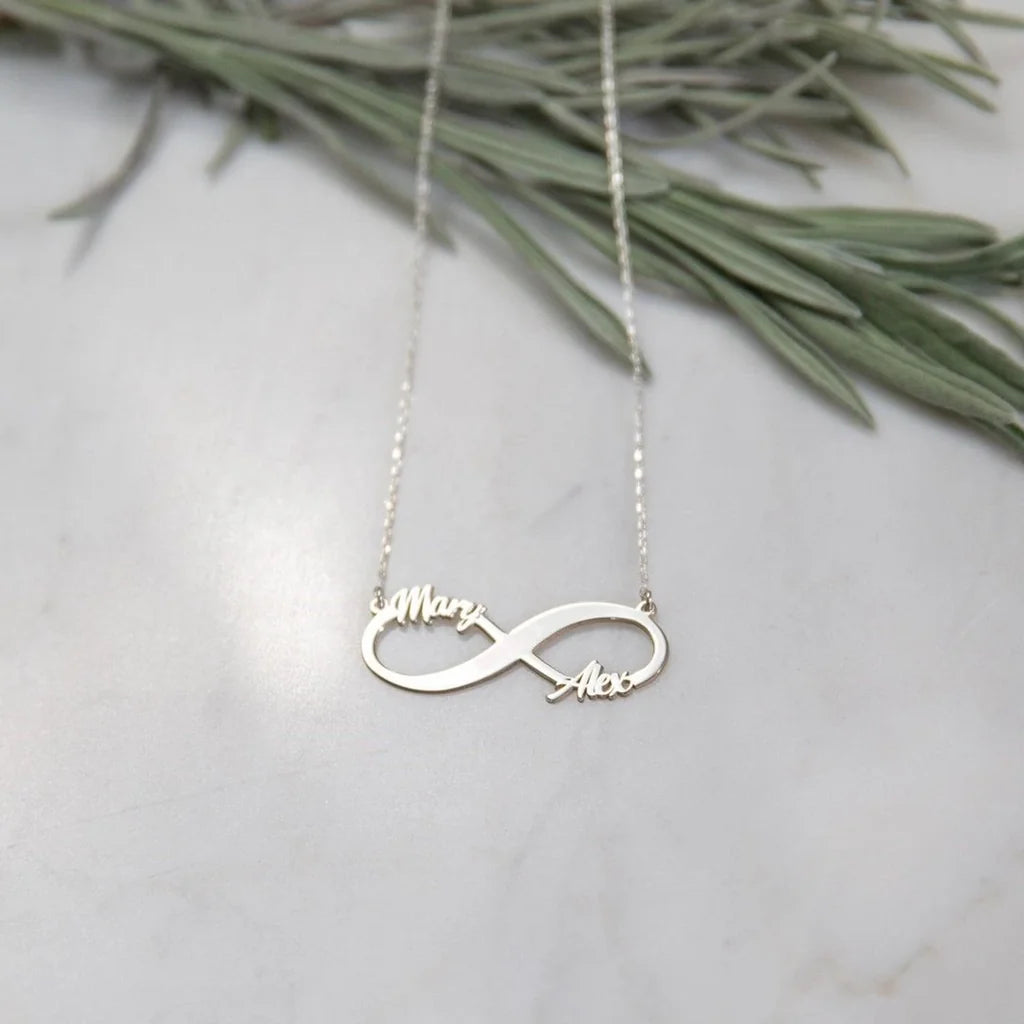 Detailed engraving on infinity look pendant, elegant design