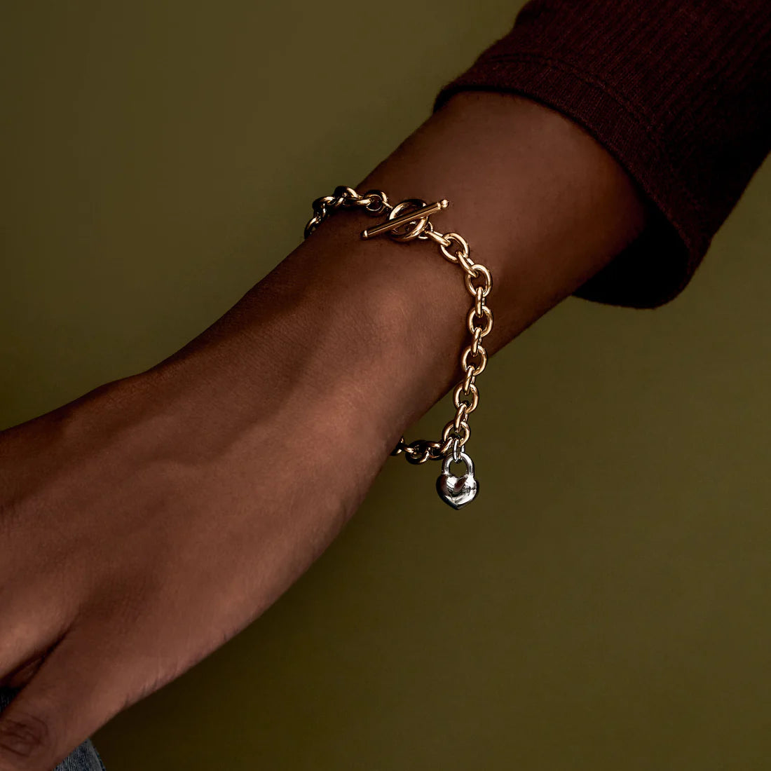 HEART SHAPE CHARM BRACELET
