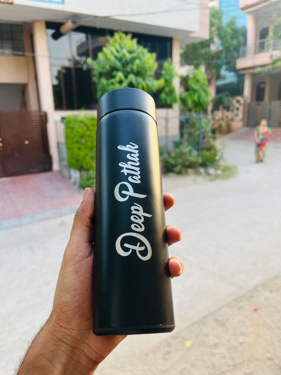 digital temperature display on personalized black bottle