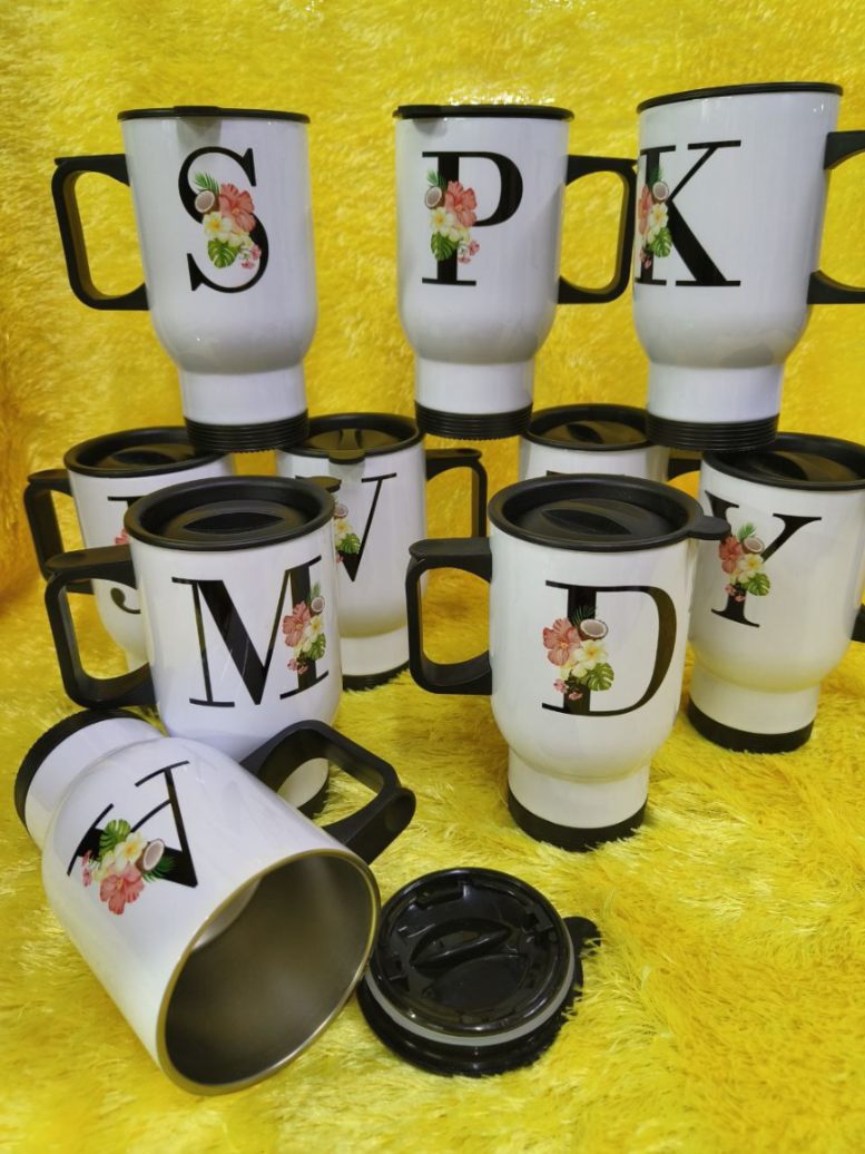 Customized stainless steel travel mug with engraved name, double-wall insulation, and leak-proof lid – ideal for hot or cold drinks.
