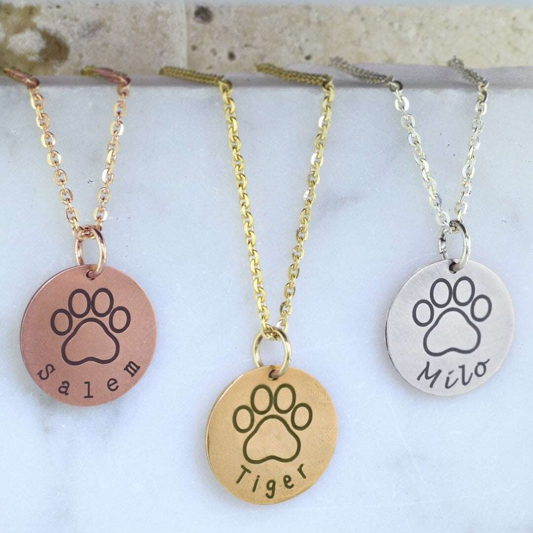 Paw Print Engraved Name Pendant Round Shape – Personalized Pet Memorial Jewelry