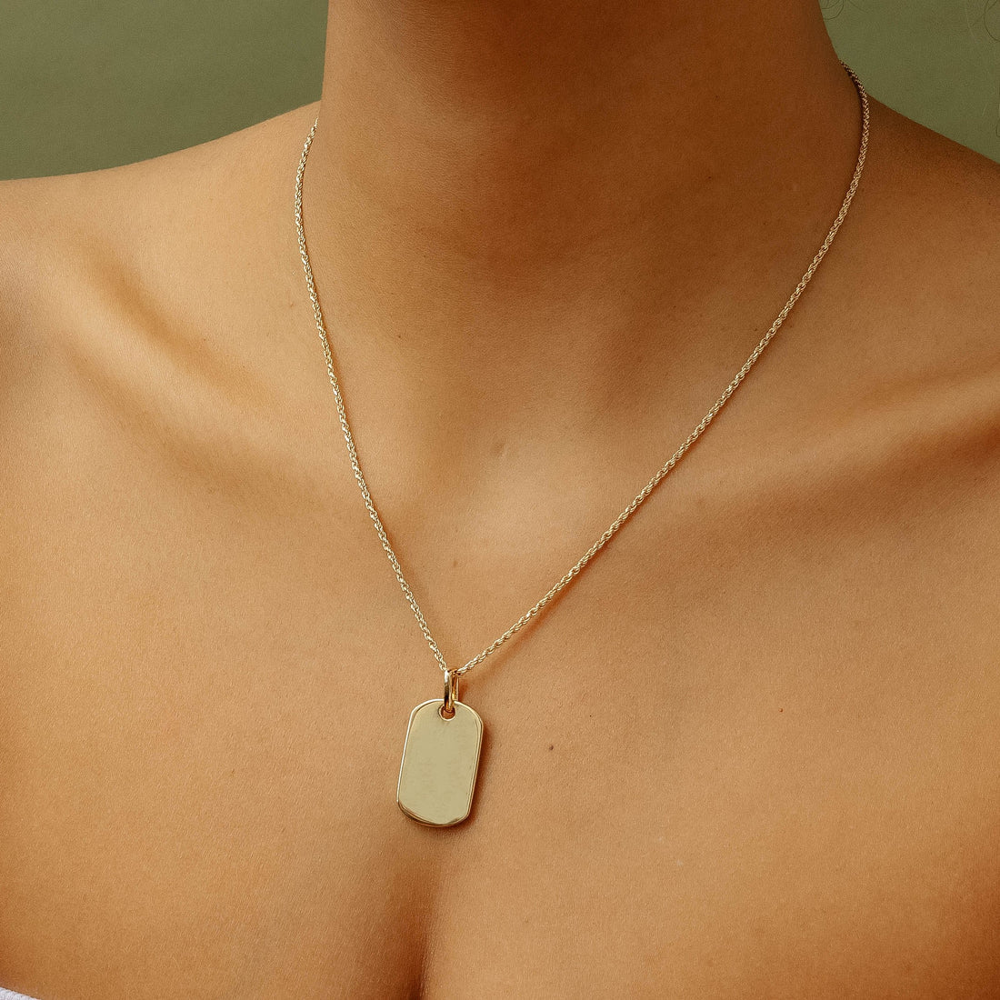 Luxury tag pendant