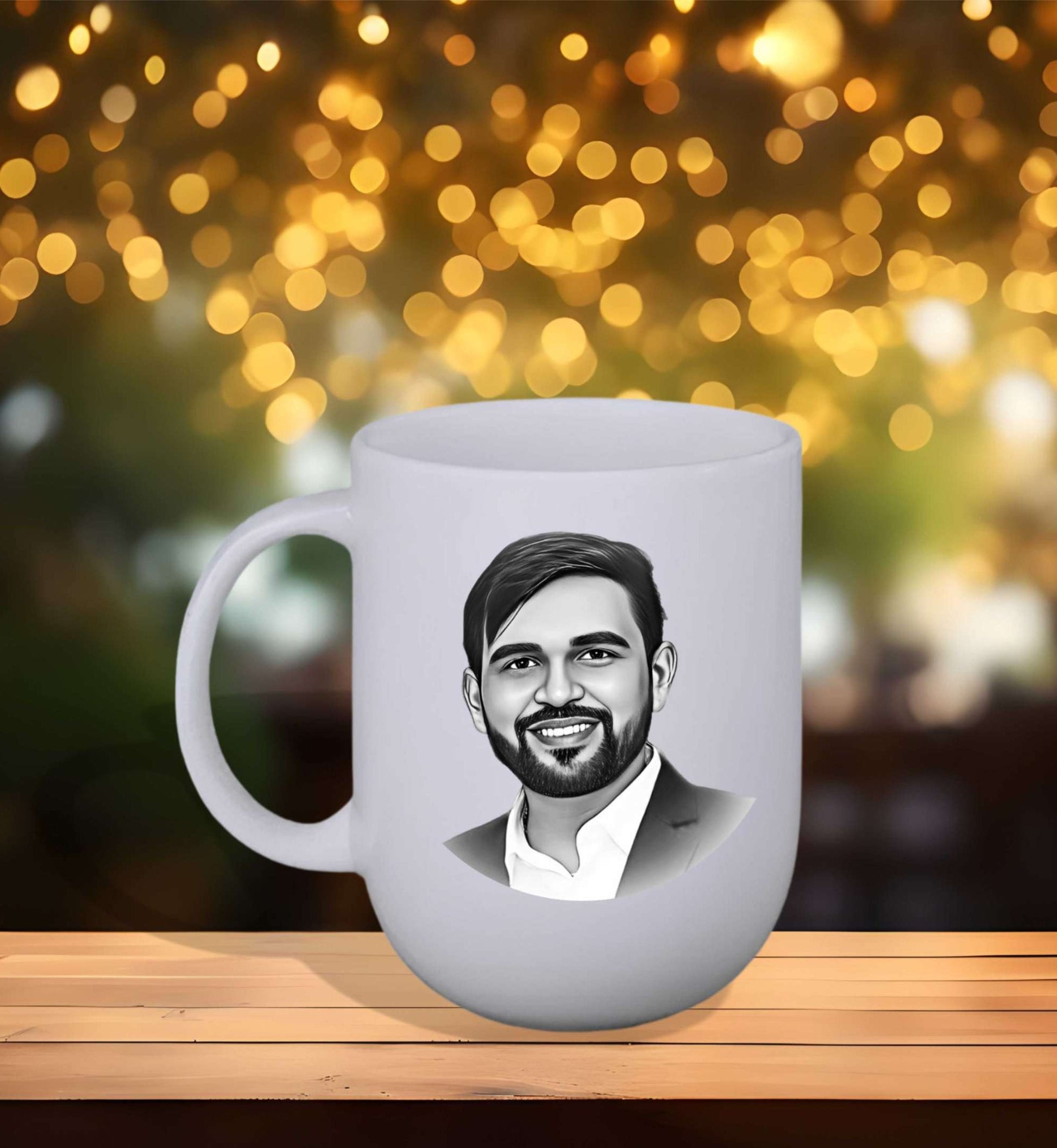 Custom capsule-shaped mug with photo and text – perfect for birthdays, desk décor, or personal keepsakes.