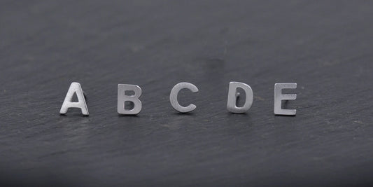 SINGLE LETTER STUD EARRING
