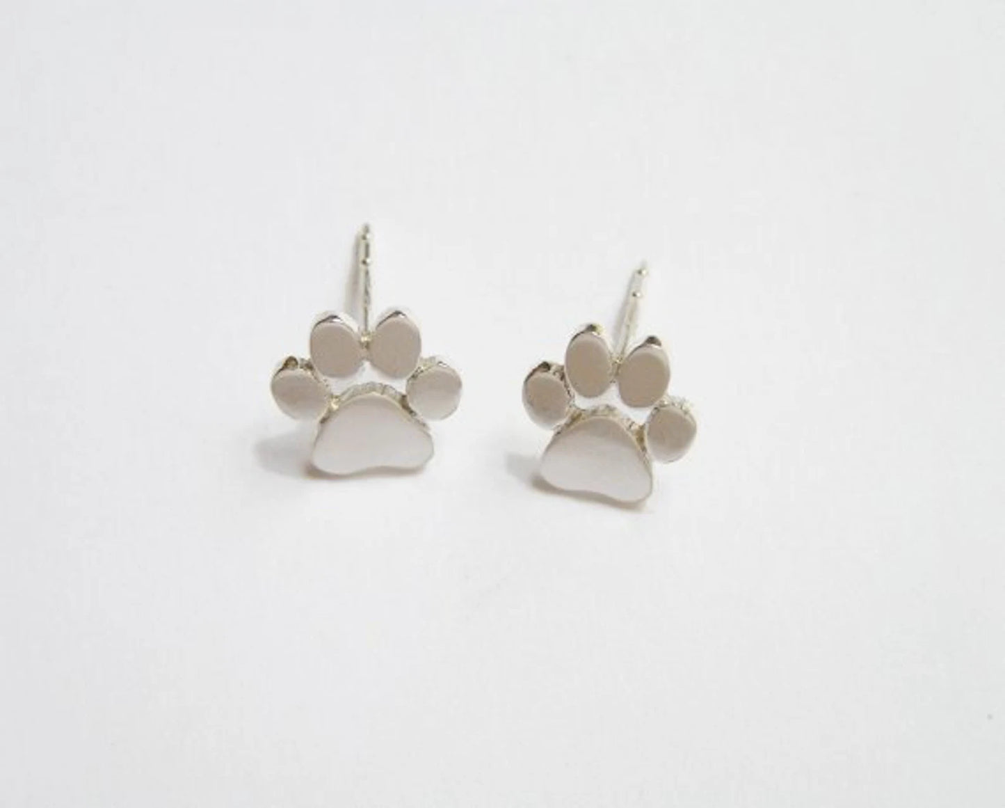 PAW STUDS EARRINGS