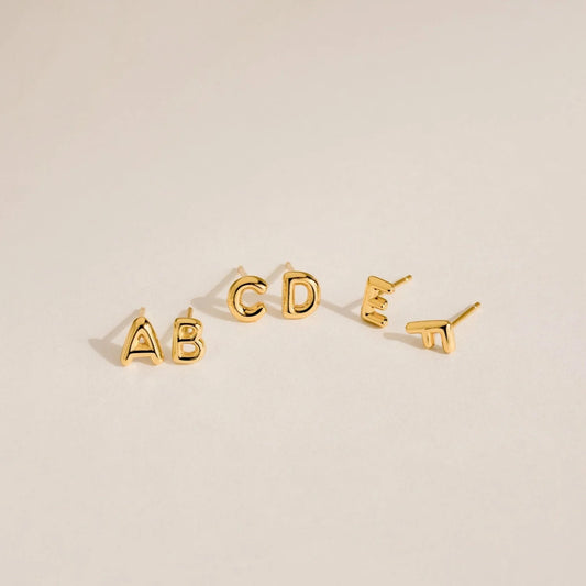 SINGLE LETTER STUD EARRING