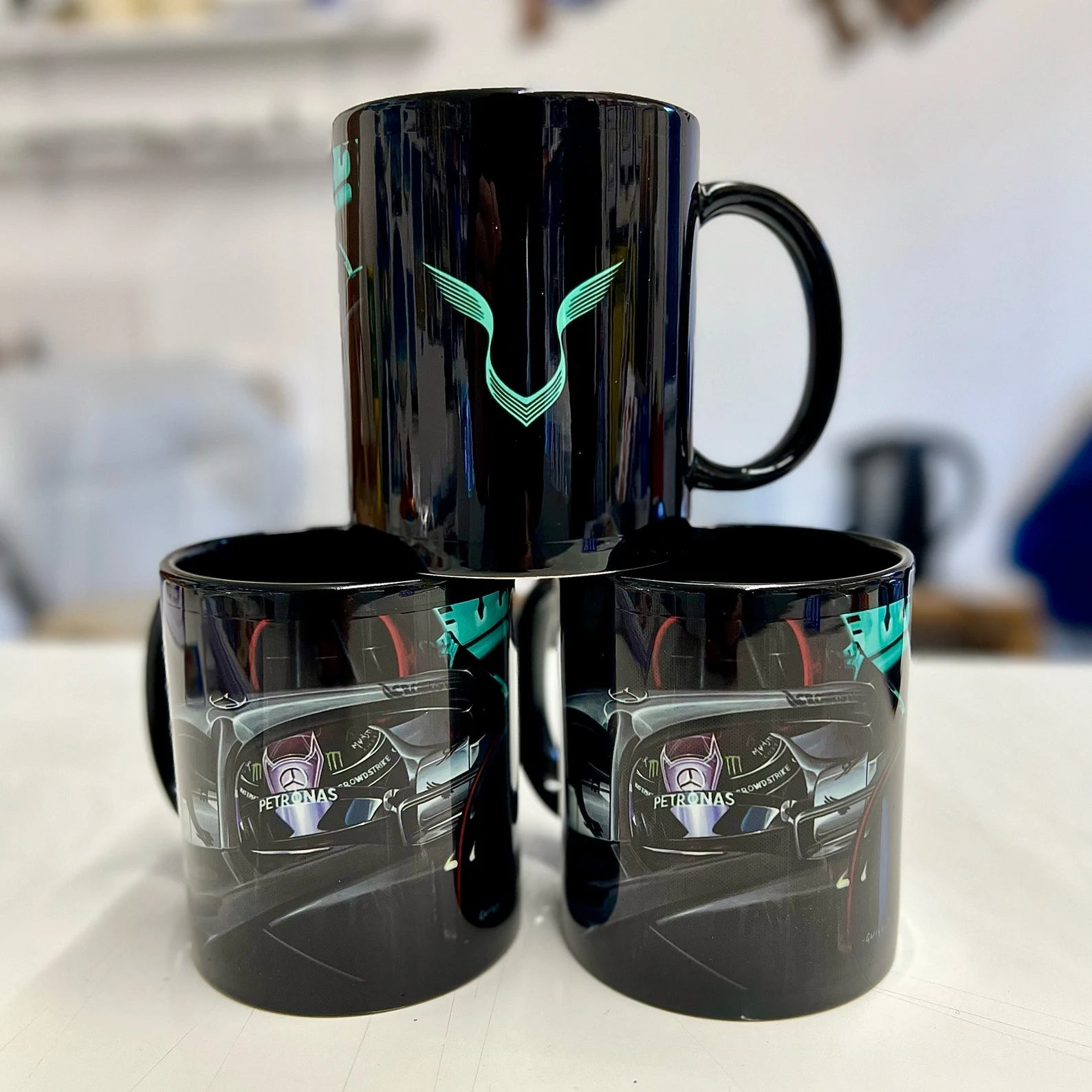 Personalized black mug photo & message – custom ceramic coffee mug featuring a high-resolution photo and personalized text, crafted with fade-resistant sublimation printing, sleek durable design, ideal for commemorative gifts, corporate branding, personalized keepsakes, and daily coffee rituals.
